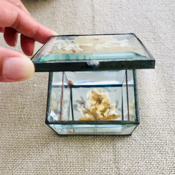 🎈Sold🌿 Vintage Pressed Flower Prism Mirror Box - Picture 5 of 7